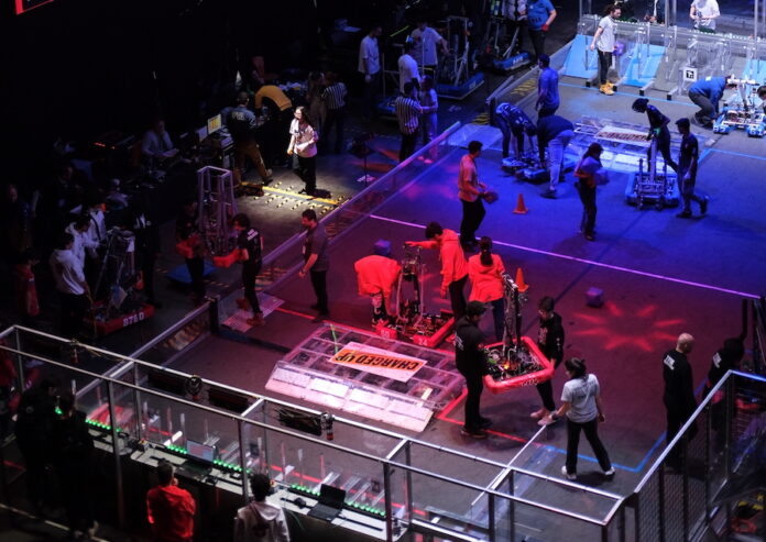 FIRST Robotics Competition'ın Türkiye ayağı TurkNet'in iletişim desteğiyle tamamlandı