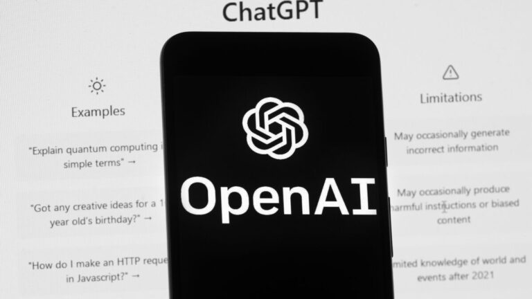 OpenAI, 400'den az tam zamanlı çalışanı olan bir şirkettir, ancak amacı en son yapay zeka araştırmalarını ilerletmek ve Google, Facebook ve diğerleri gibi teknoloji devlerininkilere rakip olacak yapay zeka araçları oluşturmaktır.