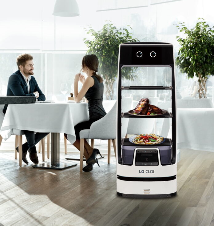 LG Electronics (LG), restoranlar da dahil olmak üzere servise ihtiyaç duyulan yerler için kullanışlı bir akıllı servis robotu olan en yeni LG CLOi ServeBot'u (model LDLTR30) tanıttı.