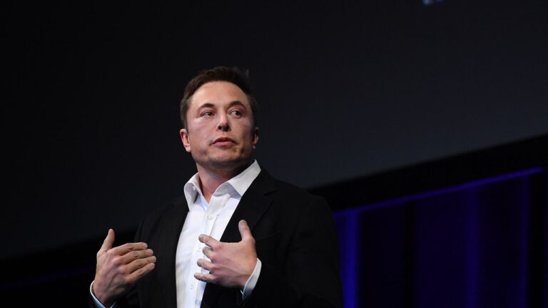 Elon Musk, Haksızlığa Maruz Kalanların Hukuki Masraflarını Karşılayacaklarını Duyurdu