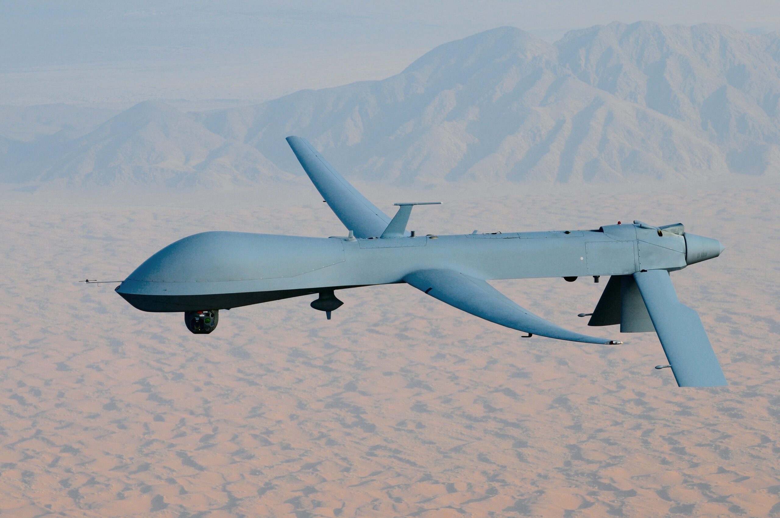 Ударные беспилотники. БПЛА mq-1 "предатор. General Atomics mq-1 Predator. Беспилотник Predator mq1. БПЛА США предатор.