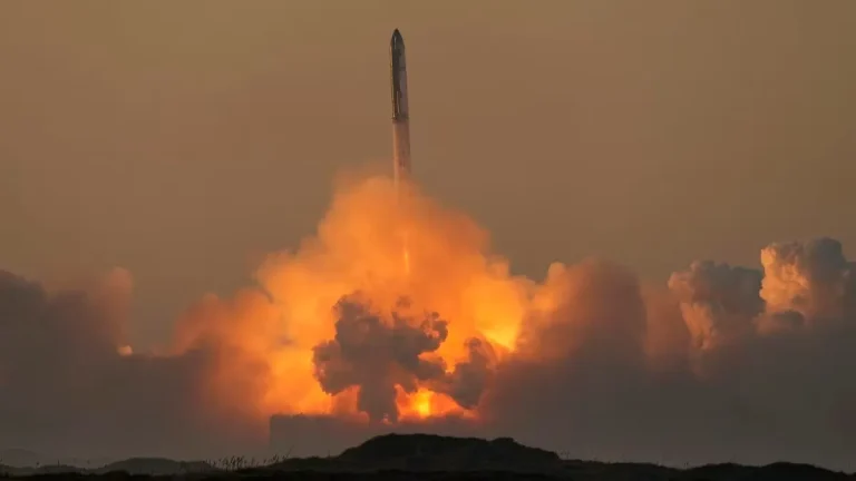 SpaceX, Mars projesi için LG ile anlaşma imzaladı.