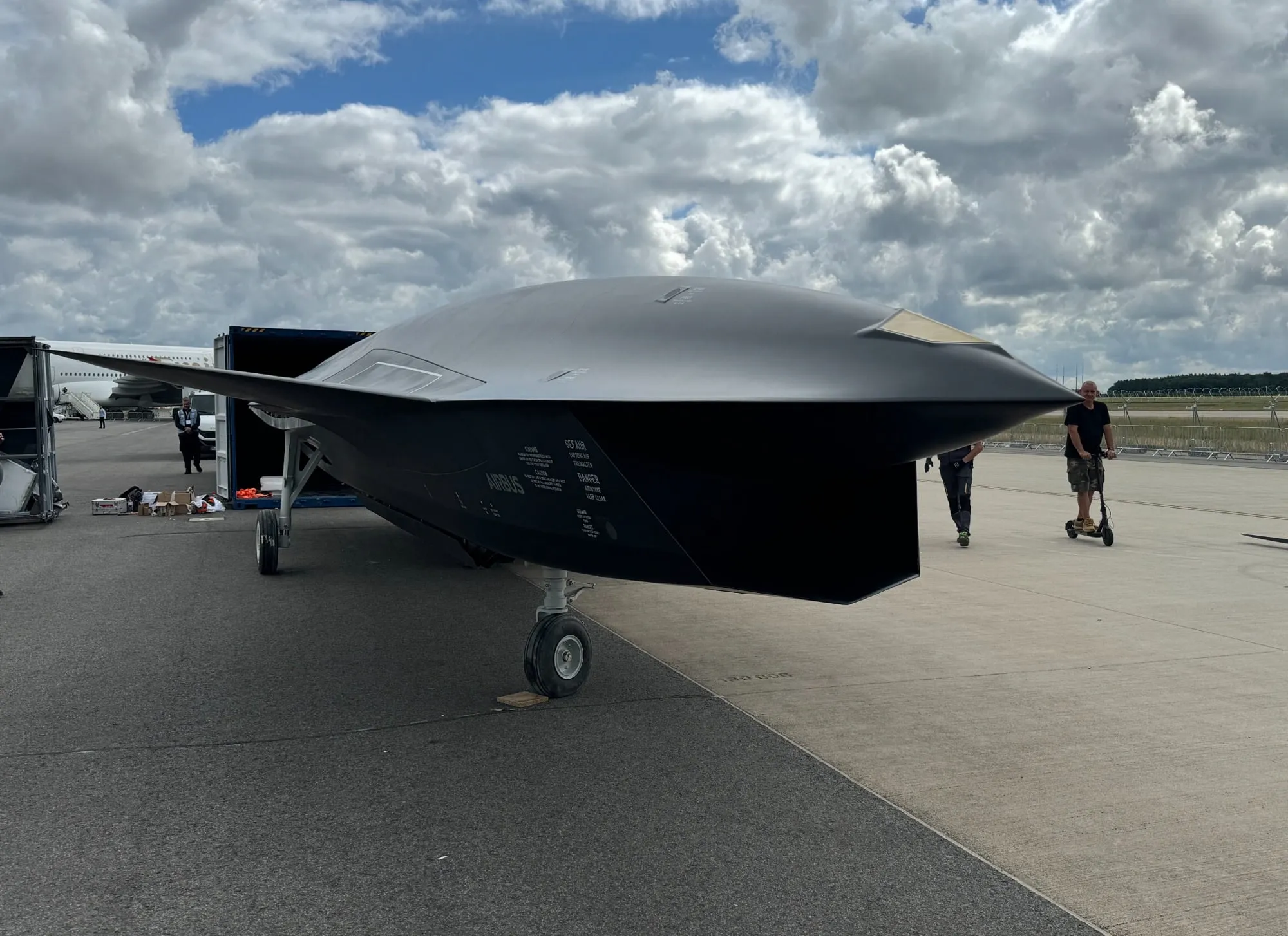 Airbus, AI destekli Wingman savaş uçağını tanıttı