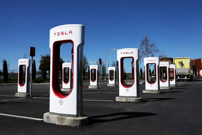 Tesla'nın Supercharger