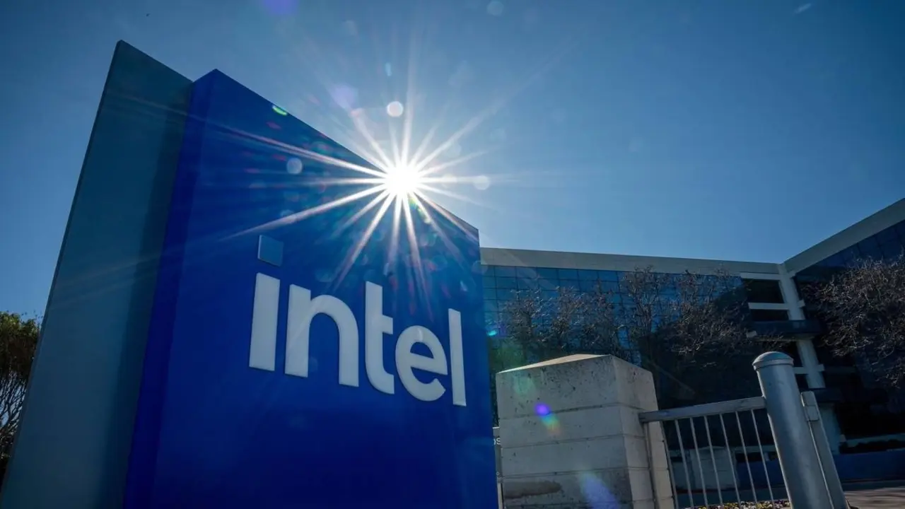 Intel, yeni CEO’su ile yeniden yapılanma sürecini başlatıyor!